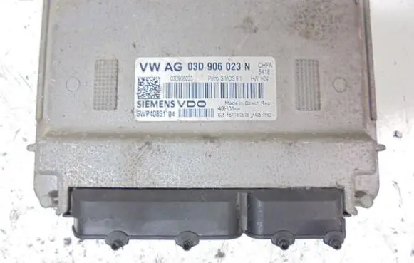 Skoda Fabia Mk2 (5J) Engine control unit/module ECU 03D906023N