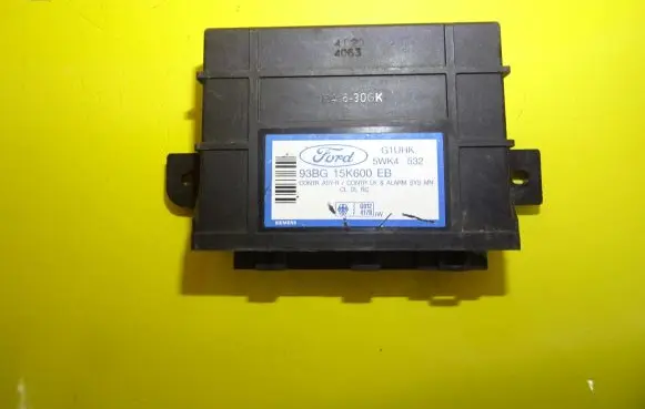 Ford Mondeo MK I Comfort/convenience module 93BG15K600EB