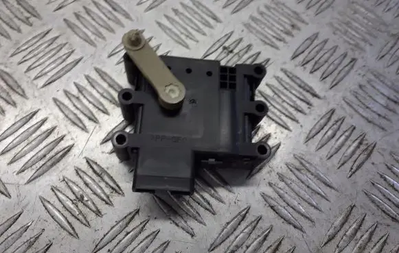 Mazda 6 A/C air flow flap actuator/motor 