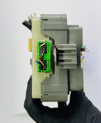 Honda Accord Fuse box set Y338850