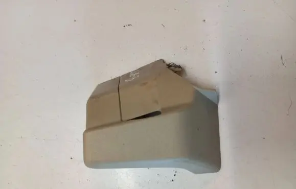 Volvo V70 Seat belt trim ETRBA