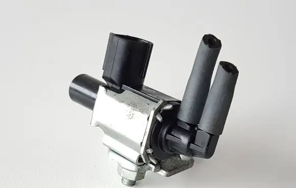 Mitsubishi Outlander Starter motor/solenoid K5T46494
