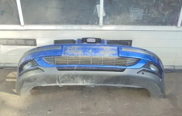 Seat Toledo II (1M) Front bumper 1M0807221E
