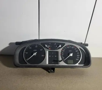 Renault Laguna II Speedometer (instrument cluster) 8200170305 501018630076 7JGTE932