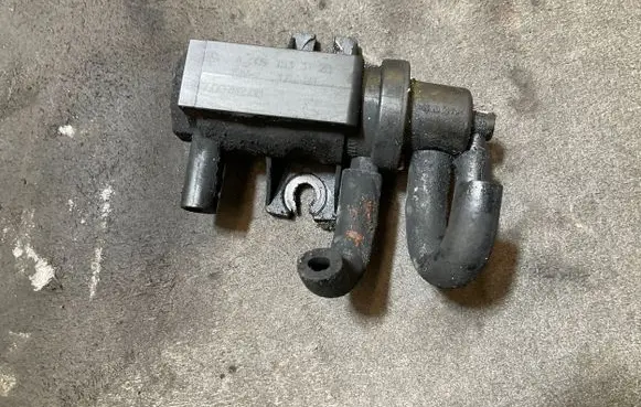 Mercedes-Benz Sprinter W906 Turbo solenoid valve A0091533128 17T311 70078208
