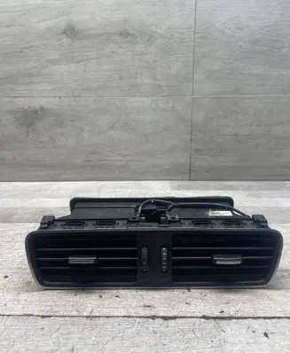 Volkswagen PASSAT B7 Dash center air vent grill 3AB819728A 02112011