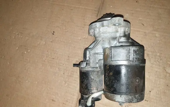Skoda Fabia Mk1 (6Y) Starter motor 443115141331