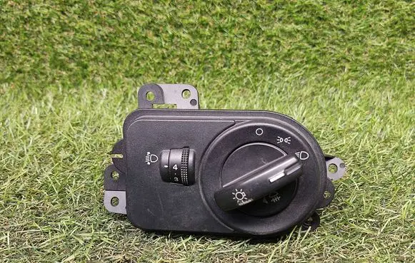 Ford Fusion Light switch 2S6T13A024BB