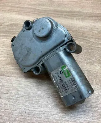Chrysler Voyager Rear window wiper motor 53007512