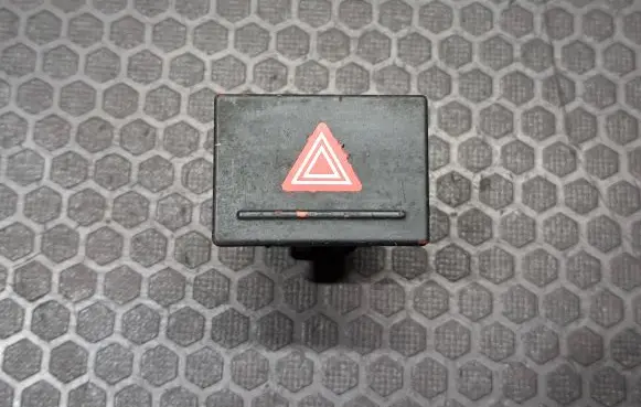 Volkswagen Touareg I Hazard light switch 7L6953235