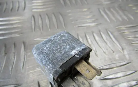 BMW 5 E28 Other relay 4ra00351005 4ra003510-05