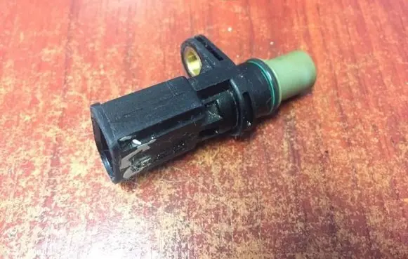 Camshaft position sensor