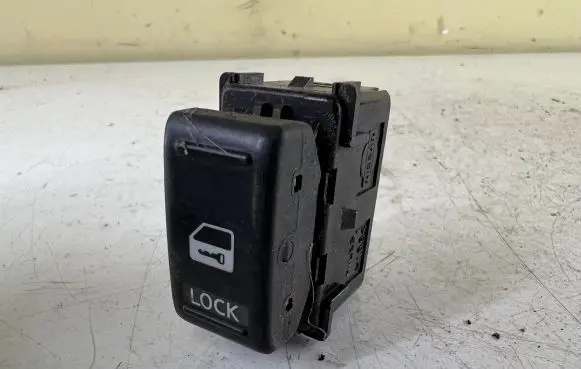 Nissan Micra Electric window control switch 3602B