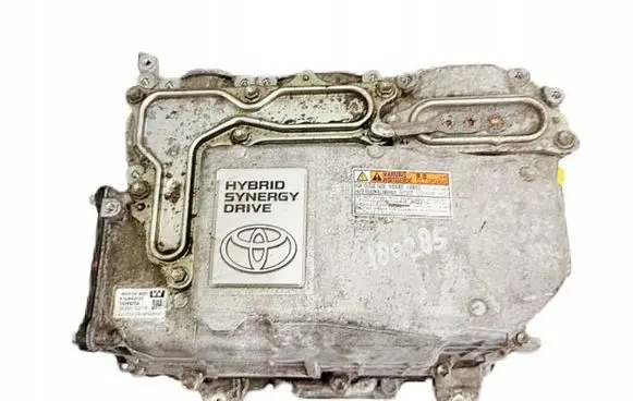 Voltage converter inverter