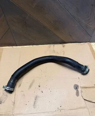 Jaguar XF X250 Engine coolant pipe/hose