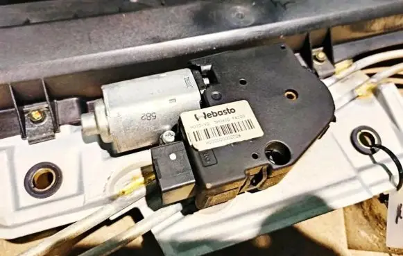 Sunroof motor/actuator