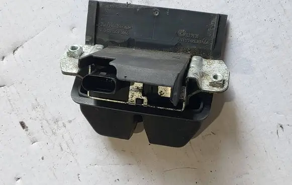 Volkswagen Sharan Tailgate/trunk/boot lock/catch/latch 7N0827520B