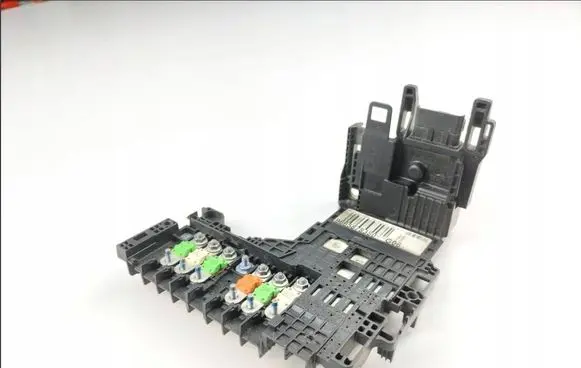 Citroen C4 II Fuse module 9665878380