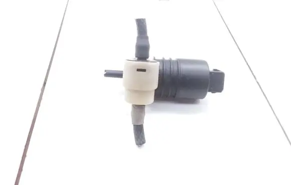 Opel Astra G Windscreen/windshield washer pump VDO