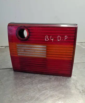 Volkswagen PASSAT B4 Tailgate rear/tail lights 3A9945108