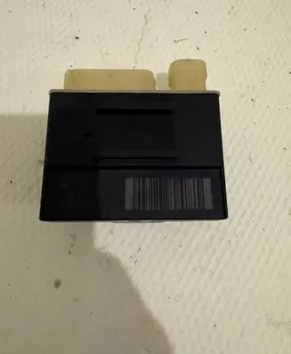 Peugeot 3008 II Coolant fan relay 9801916680 018010955