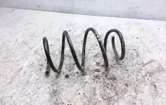 BMW 5 E39 Front coil spring