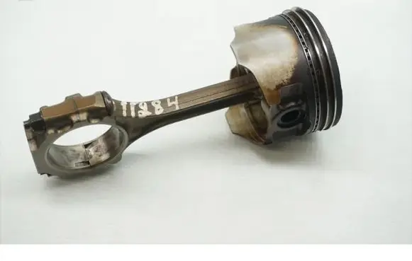 Mitsubishi Galant Piston with connecting rod 