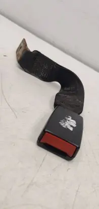 BMW 7 E65 E66 Middle seatbelt buckle (rear) 33018325