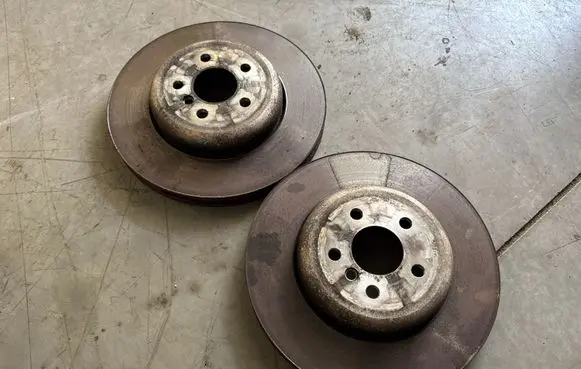 BMW 4 G22 G23 G24 G26 Front brake disc 6860909