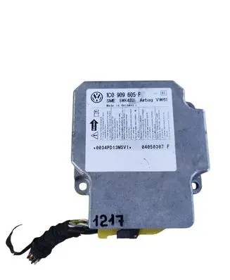 Audi A8 S8 D2 4D Airbag control unit/module 1C0909605F