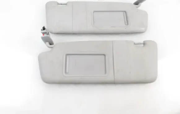 Sun visor clip/hook/bracket