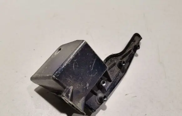 Jaguar F-Pace Fender mounting bracket HK8316291BB