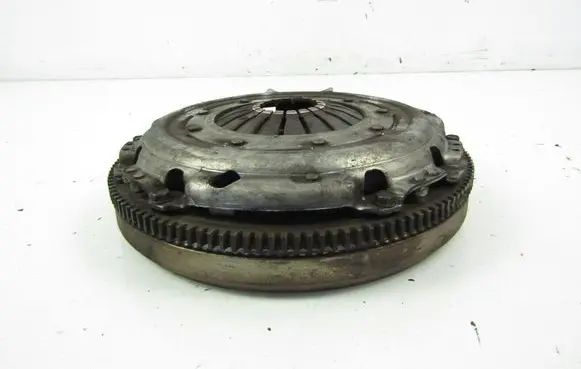 Volkswagen Golf IV Dual mass flywheel 