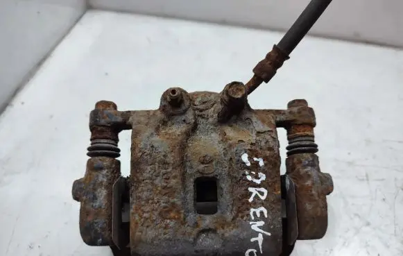 KIA Sorento Rear brake caliper