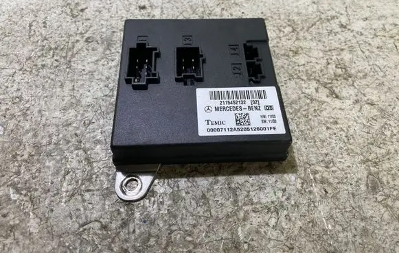 Mercedes-Benz E W211 Comfort/convenience module 2115452132
