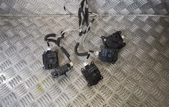 Nissan Murano Z52 Air flap motor/actuator 277303KA0A 27732A070A 277323JC2A