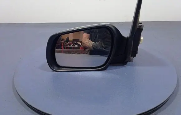 Mazda 2 Front door electric wing mirror 