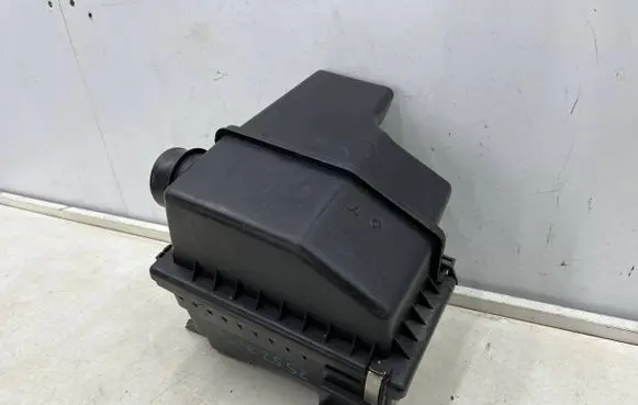 Mitsubishi Colt Air filter box mn130286 a1340900101 mn130287