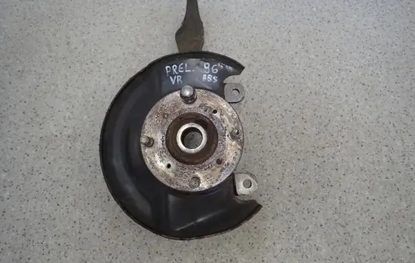 Honda Prelude Front wheel hub spindle knuckle 