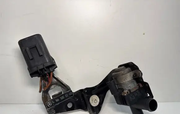 Mercedes-Benz GLE AMG (W166 - C292) Coolant heater control valve A0005062864 A1665000340 A0015453903