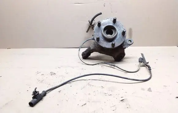 Toyota Avensis T270 Front wheel hub