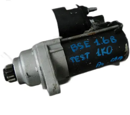 Volkswagen Golf V Starter motor