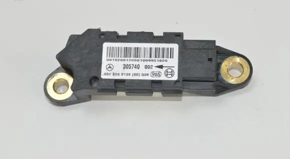 Mercedes-Benz CLS C219 Airbag deployment crash/impact sensor 0018209126