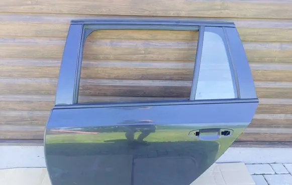 Skoda Octavia Mk3 (5E) Rear door 5E9833311