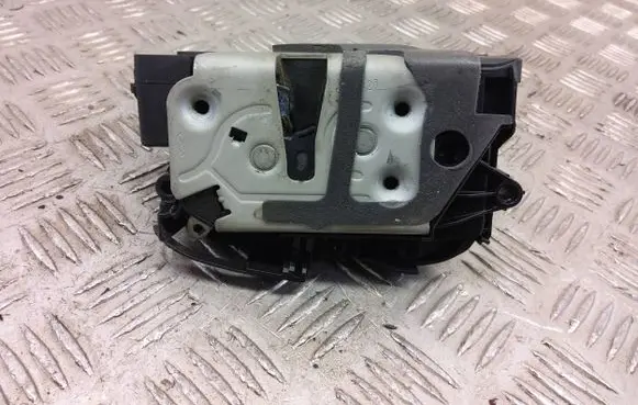 Ford Kuga II Front door lock am5au21812cc