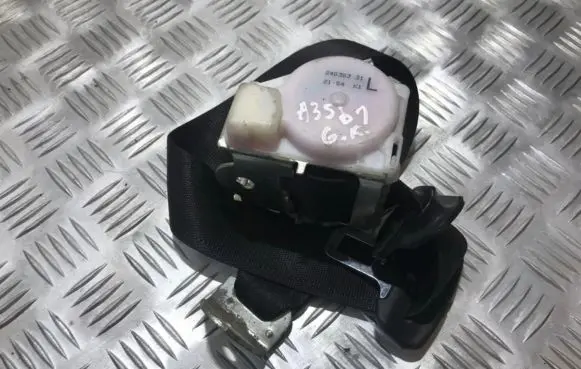 Opel Zafira A Rear seatbelt K8206