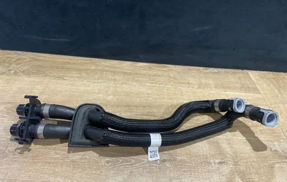 Land Rover Discovery Sport Engine coolant pipe/hose K8D218C266BA