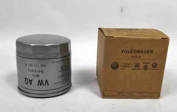 Volkswagen Golf VII Oil filter cover 06D115562 04E115561H