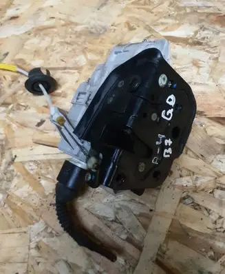 Audi A4 S4 B7 8E 8H Rear door lock 8E0839016AA