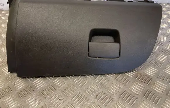 Opel Adam Glove box 39075104 3004154001